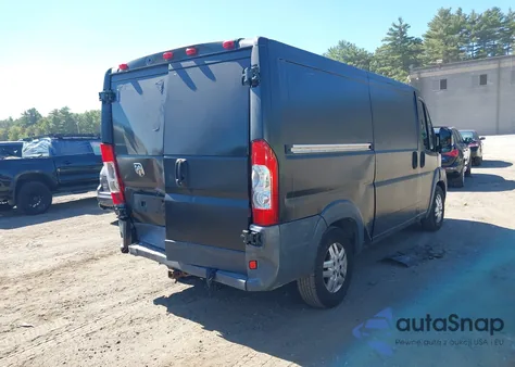 2014 Ram Promaster 1500 Low Roof z USA, uszkodzony, nr VIN 3C6TRVAGXEE101211